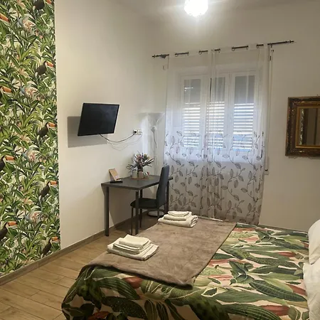 Stanza Matrimoniale Bagno Privato *