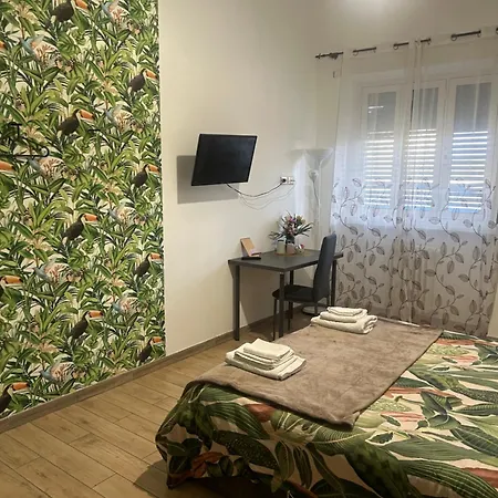 Stanza Matrimoniale Bagno Privato *